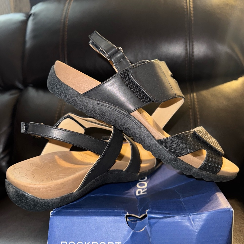 Rockport Women's Adjustable Strap Flat Sandal Black Size 9 Wide New In The Box